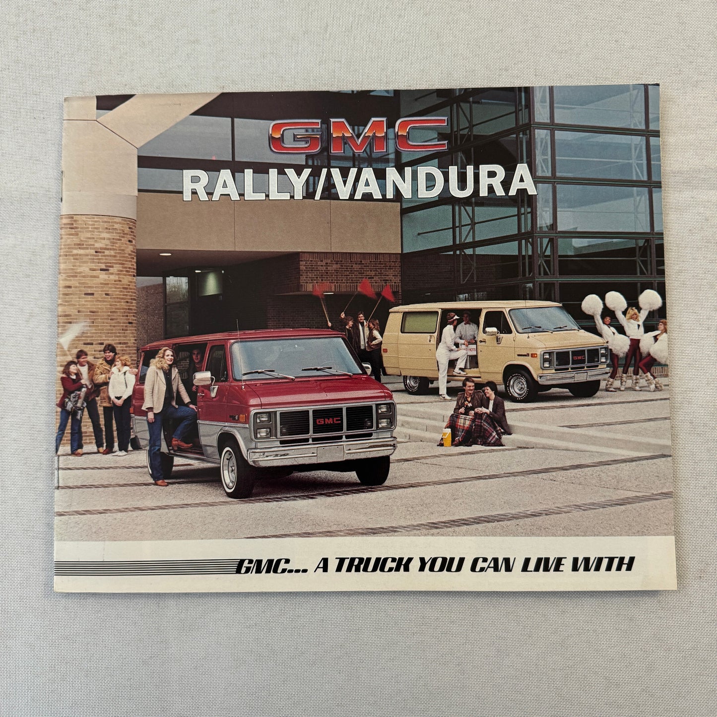1985 GMC Vandura and Rally Van Sales Brochure Catalog