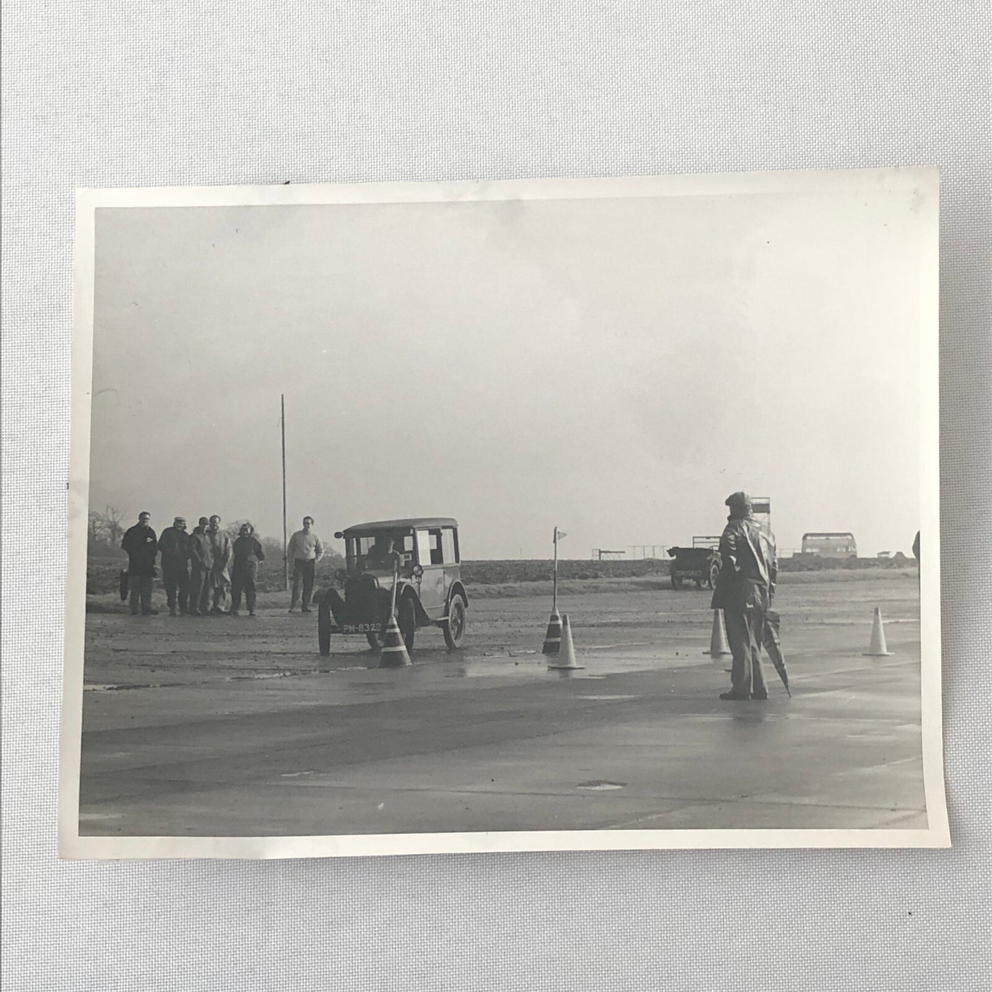Vintage Antique Car Rally Photo Photograph Print - Guy Griffiths Tag REA22E4