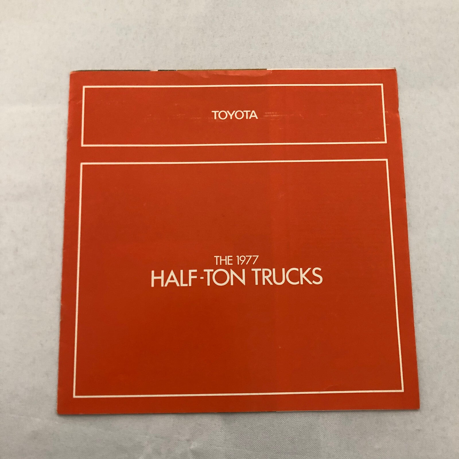 1977 Toyota Half Ton Pickup Truck Sales Brochure Catalog SR-5 SR5 Sport Truck