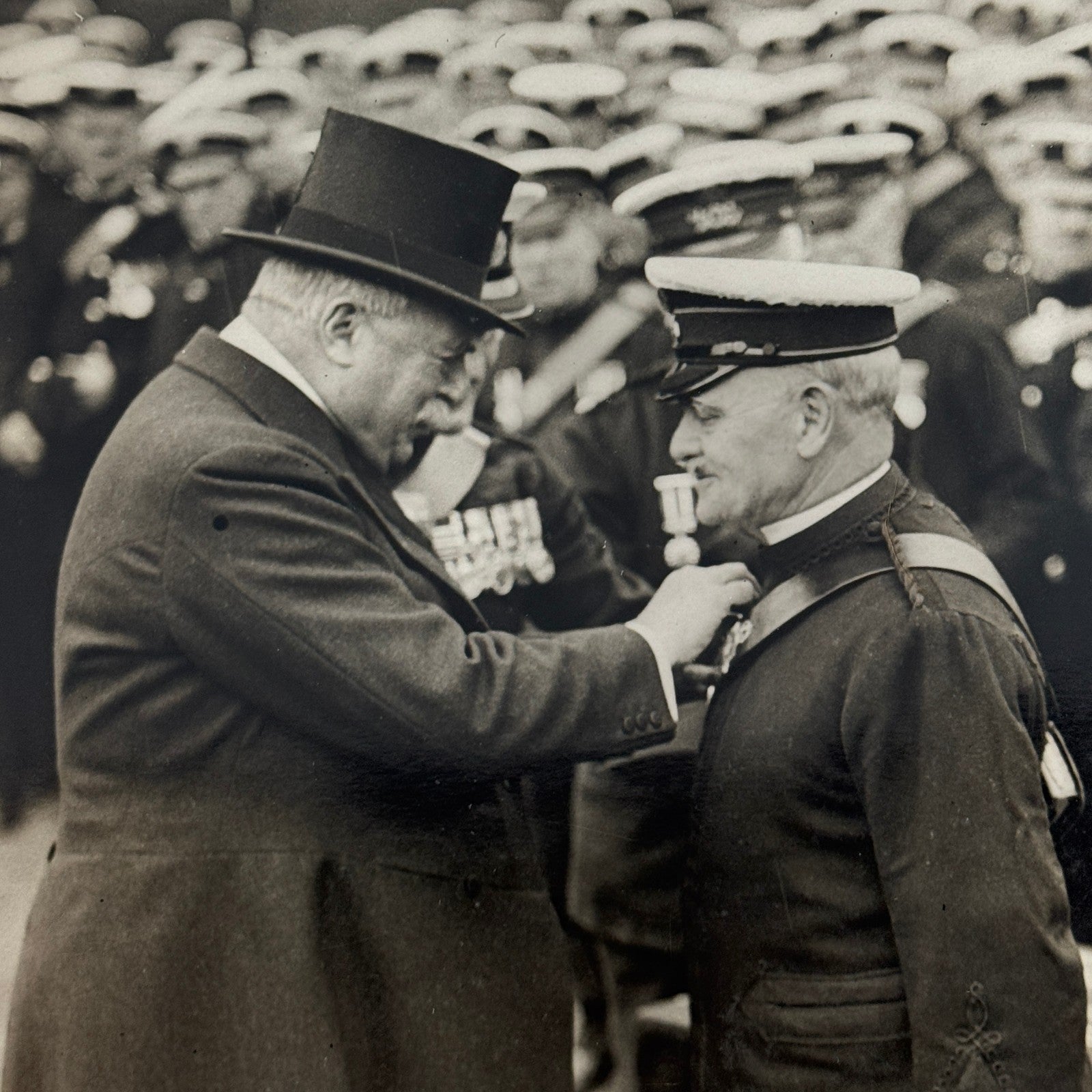Vintage Press Photo Photograph Earl of Derby British Military 1933 Award