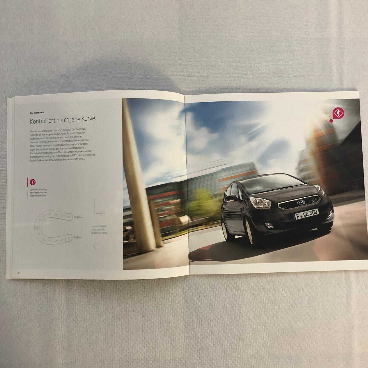 2012 Kia Venga Car Sales Brochure Catalog with Price List GERMAN Market