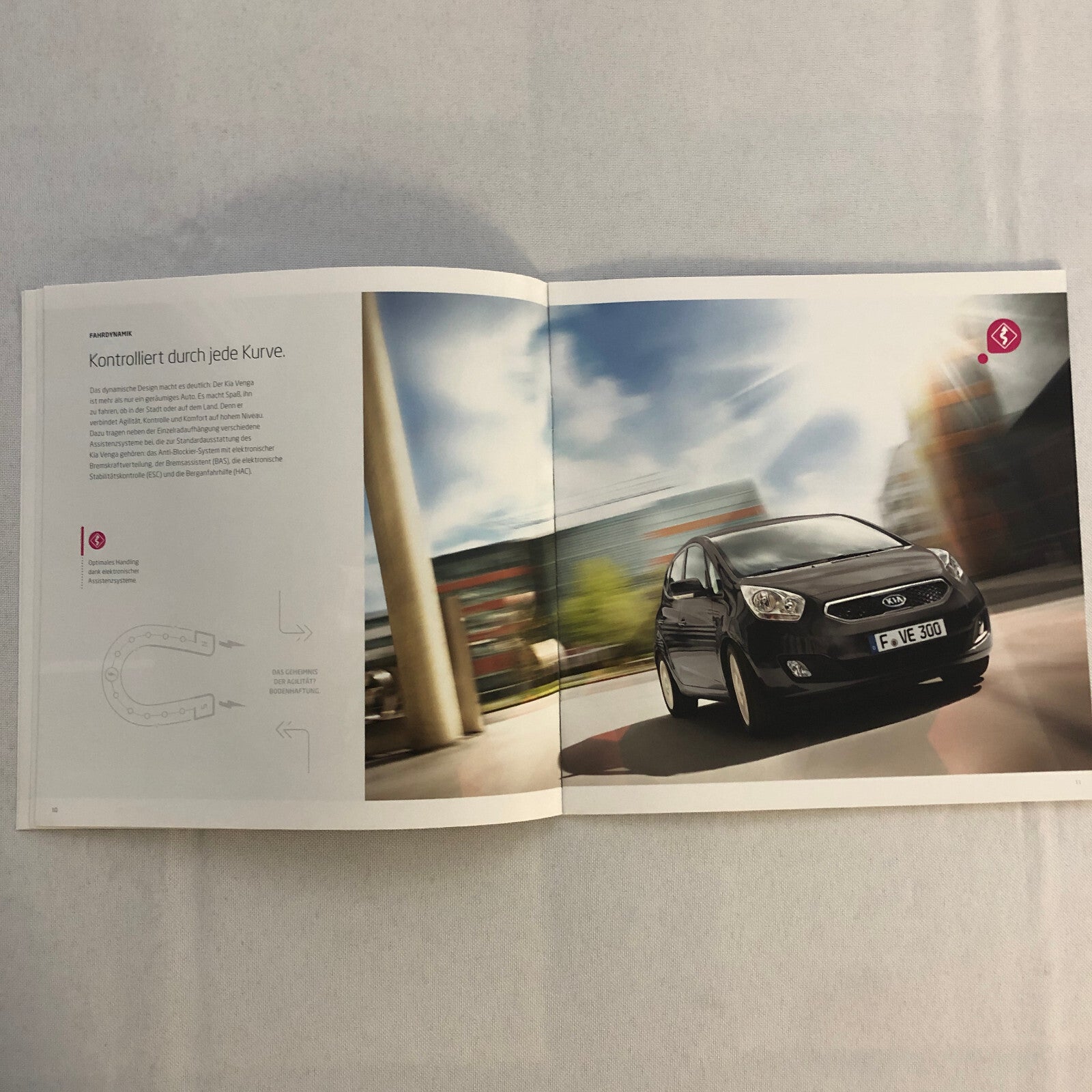 2012 Kia Venga Car Sales Brochure Catalog with Price List GERMAN Market