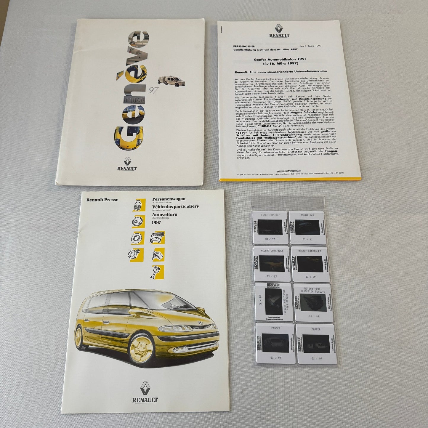 1997 Renault Geneva Auto Show Press Kit Clio Twingo Megane Spider GERMAN