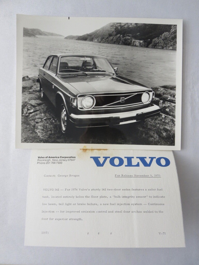 1974 Volvo Press Kit Brochure w/ Photos 164E 145 Station Wagon 144 142