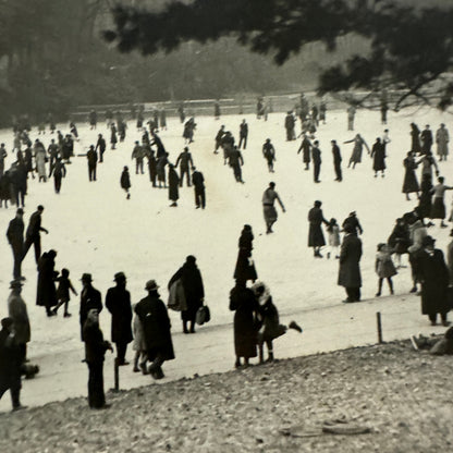 Paris Ice Skating Bais de Boulogne Press Photo Photograph Agence Trampus 1934