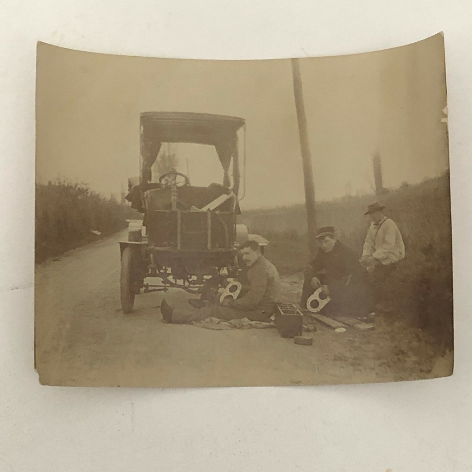 Antique Photo Photograph Print Men Fixing Early Automobile Car Vehicle Italian ?