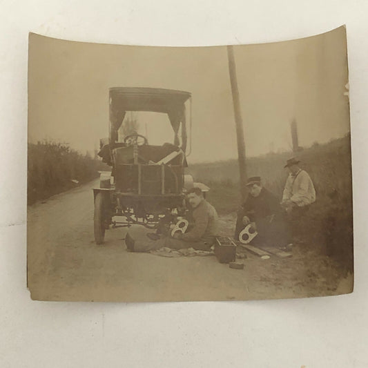 Antique Photo Photograph Print Men Fixing Early Automobile Car Vehicle Italian ?