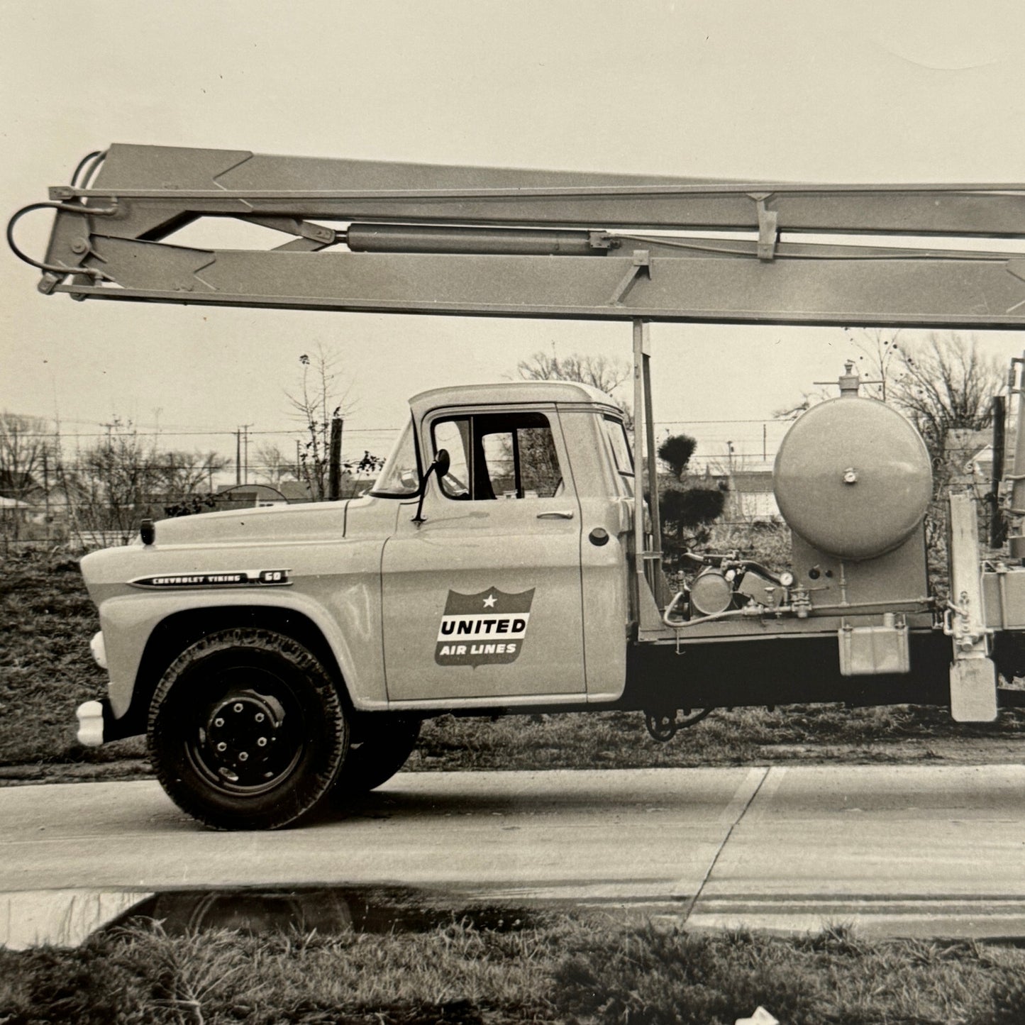 Vintage Chevrolet United Airlines De Icing Bucket Truck Photo Pitman Company