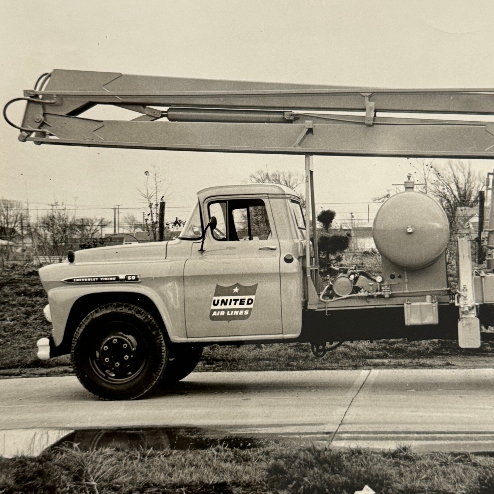 Vintage Chevrolet United Airlines De Icing Bucket Truck Photo Pitman Company