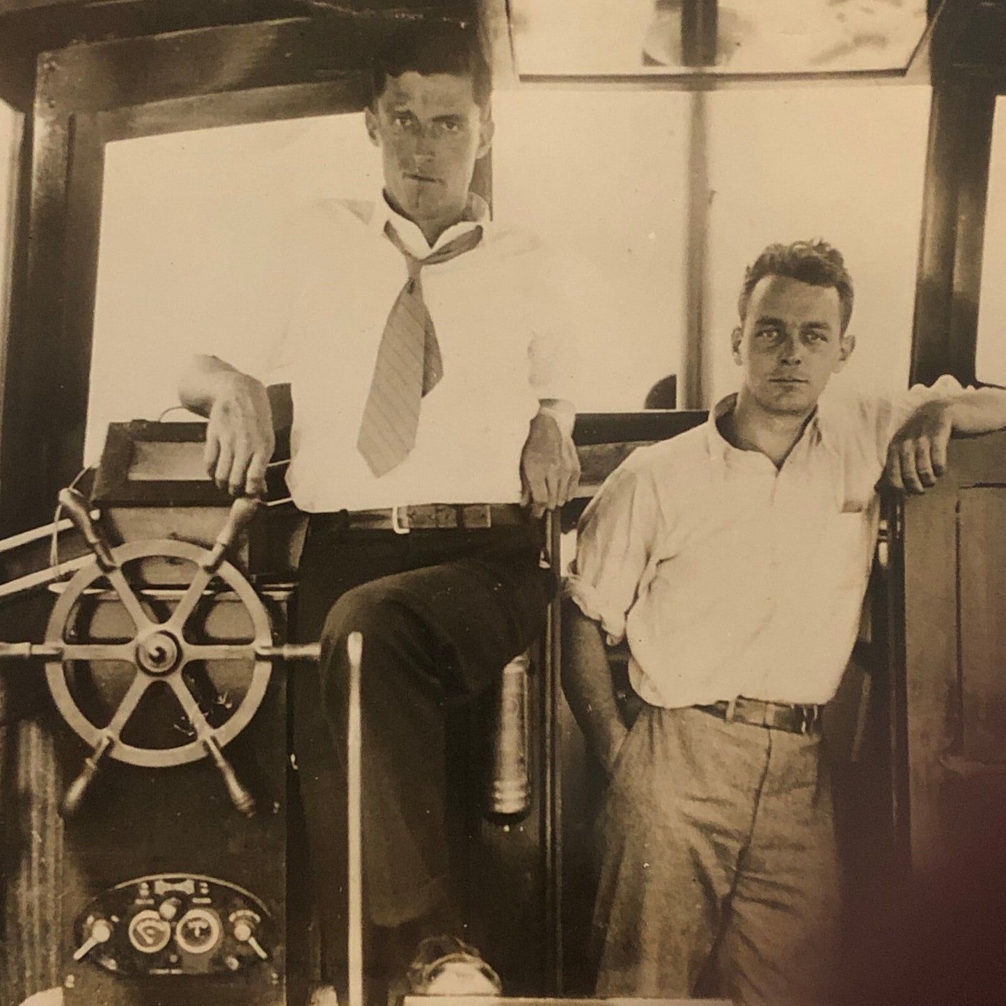 Press Photo Photograph Brooklyn Museum Brazil Expedition Boat Crew Underwood