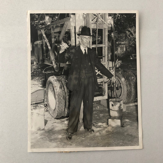 Vintage Press Photo Photograph Print Man Locating Oil using Baguette Toronto