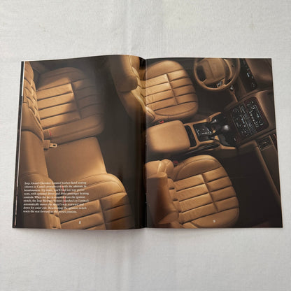2000 Jeep Grand Cherokee SUV Car Sales Brochure Catalog Advertising Canadian