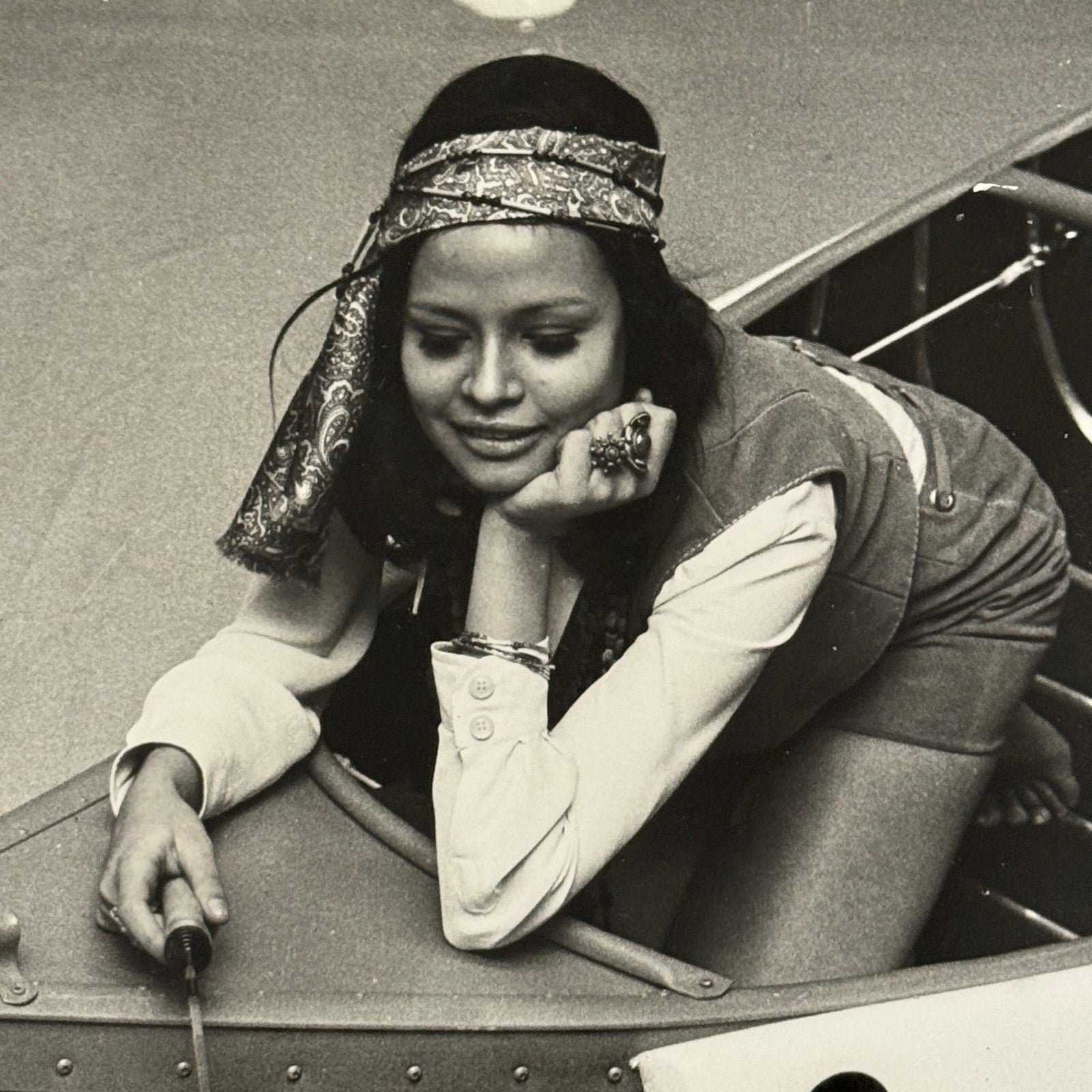 Vintage Manaqua Canoe Boat Advertising Photo with Model
