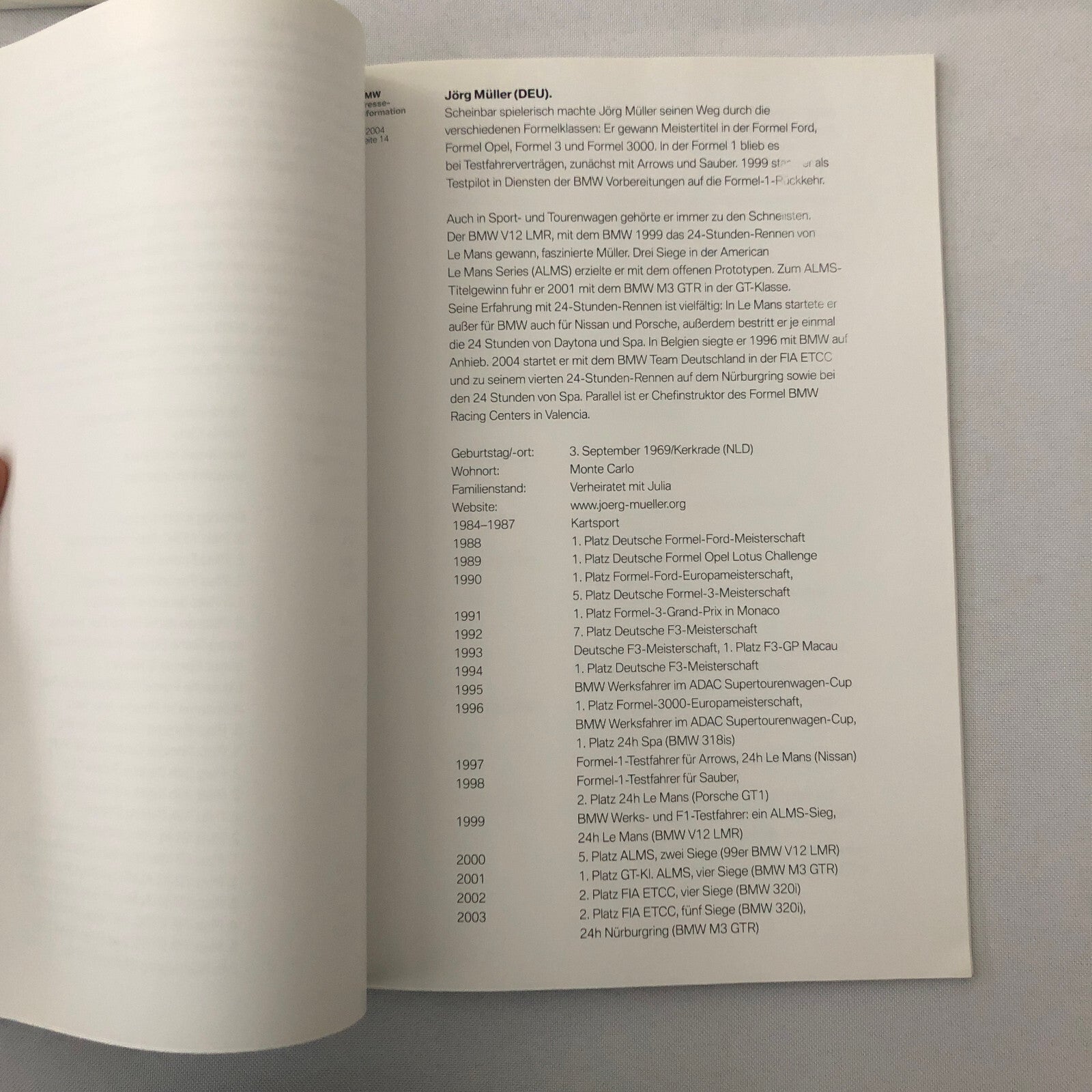 2004 BMW 24 Hour Rennen Nurburgring Race Racing Press Kit Brochure GERMAN 