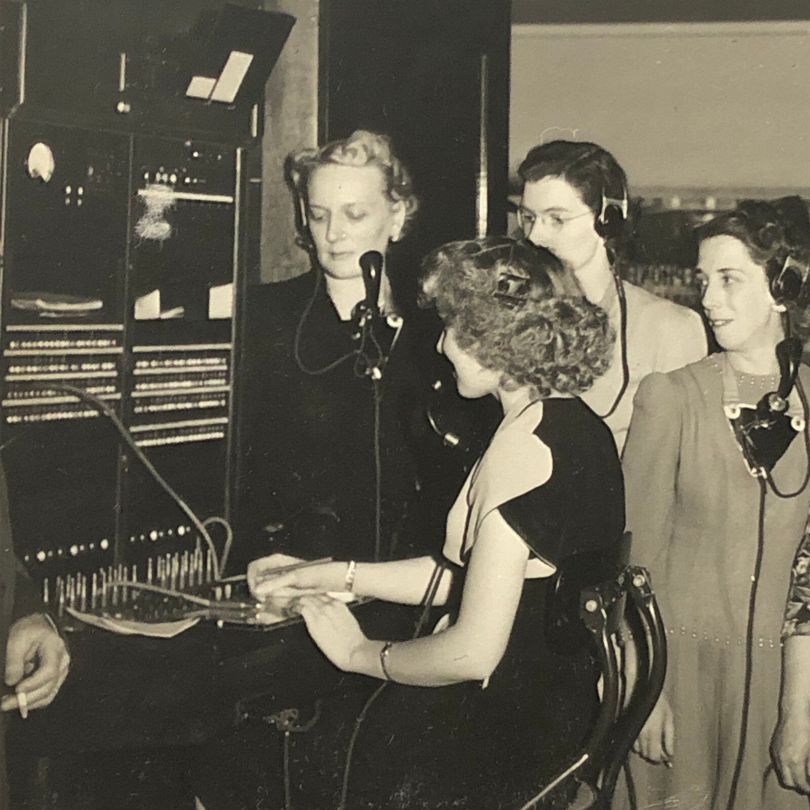 Vintage Photo Photograph Telephone Switchboard Office Workers Bell Canada