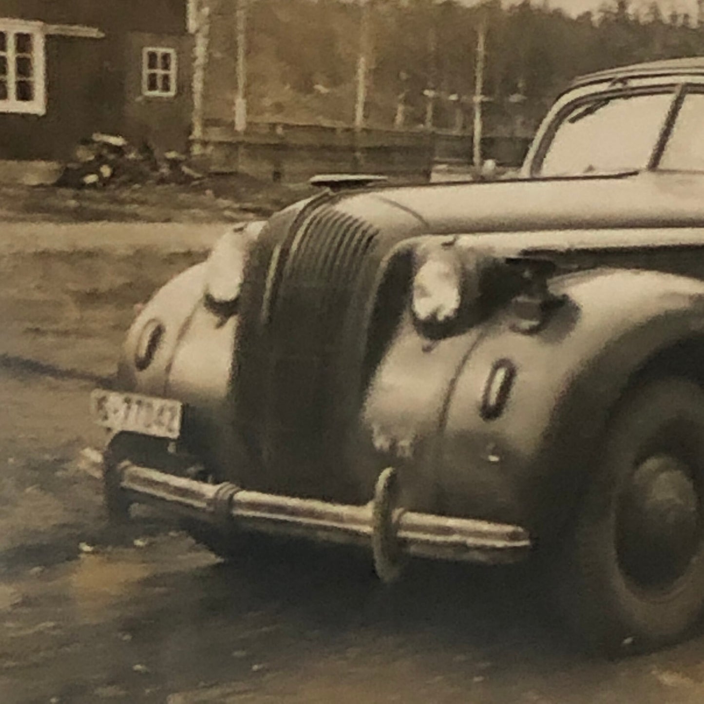Vintage Photo Photograph Man in Military Uniform with Classic Car Tag AL22SM2