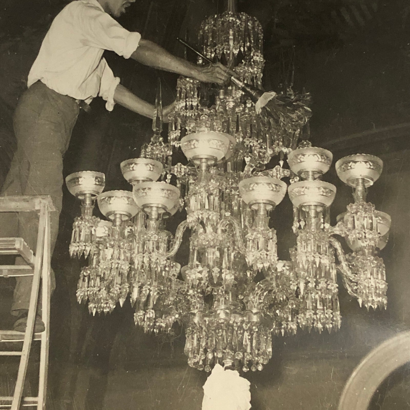 Press Photo Photograph Man Working on Fancy Chandelier 1930s Underwood Photo