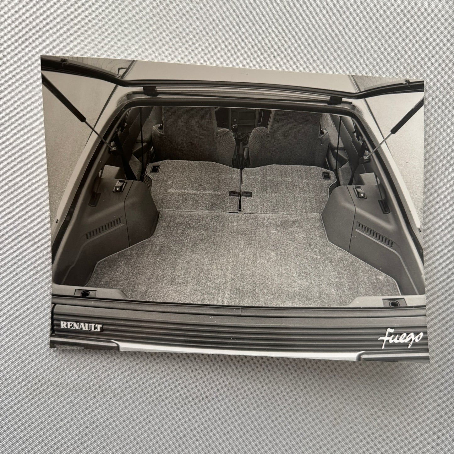Renault Fuego Vintage Press Kit Brochure Photos 1980 GERMAN Text