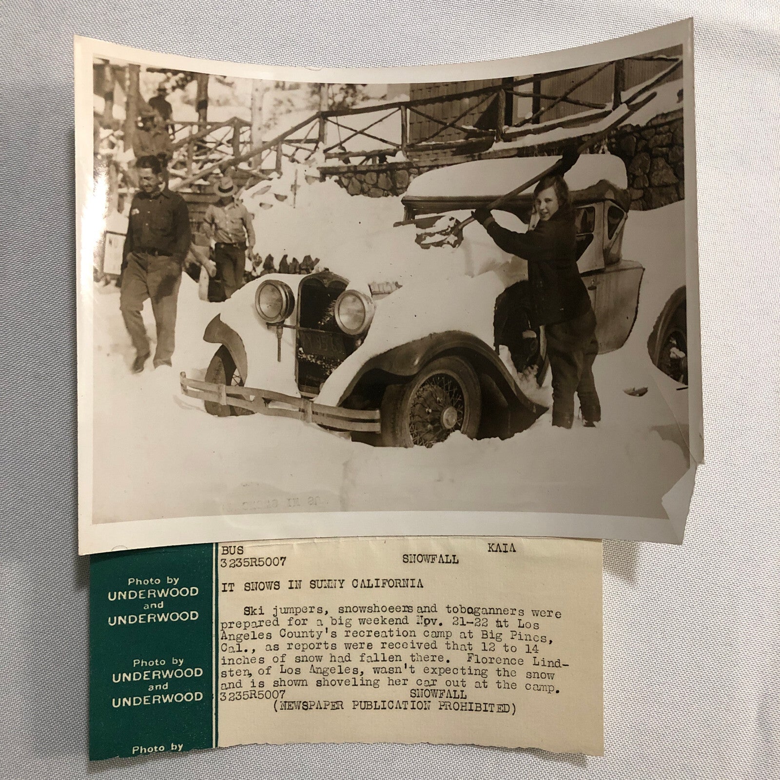 Press Photo Photograph Automobile Car in California Snow Storm Underwood Photo