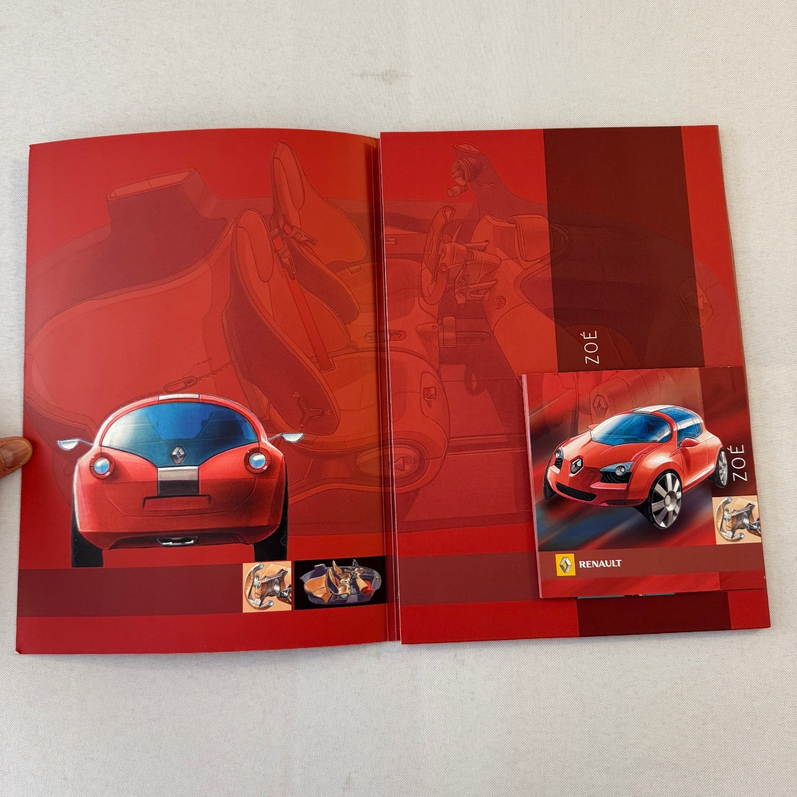 2005 Renault ZOE Concept Car Prototype Press Kit Brochure Photo CD GERMAN