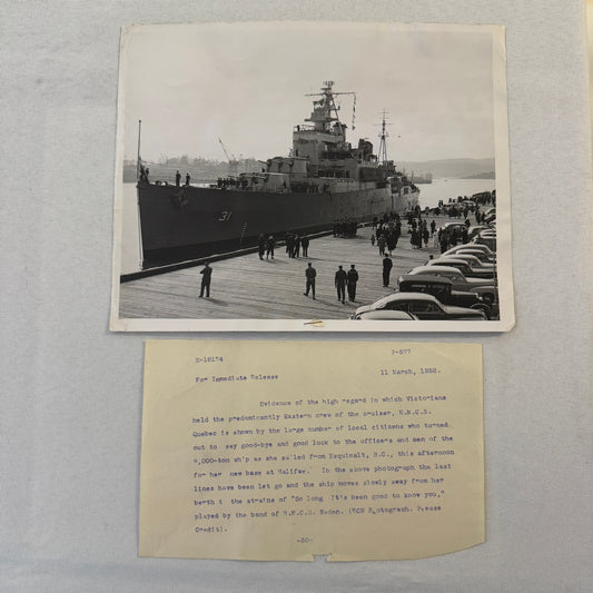 Royal Canadian Military Ship HMCS Quebec Press Photo Photograph 1952 Boat