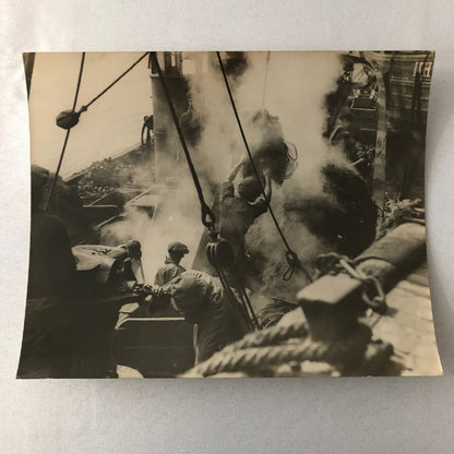 Vintage Press Photo Photograph Fishing Boat Fisherman Ship UK