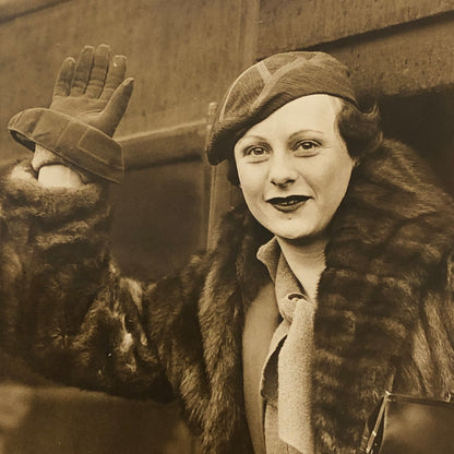Press Photo Photograph Actress Rene Gadd Travels to Hollywood Stage Film 1933