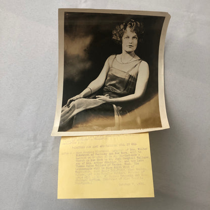 Press Photo Photograph Society Girl Engagement Marriage 1924 Underwood