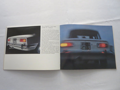 Vintage Alfa Romeo 1750 Sedan Sales Brochure Catalog - FRENCH TEXT 
