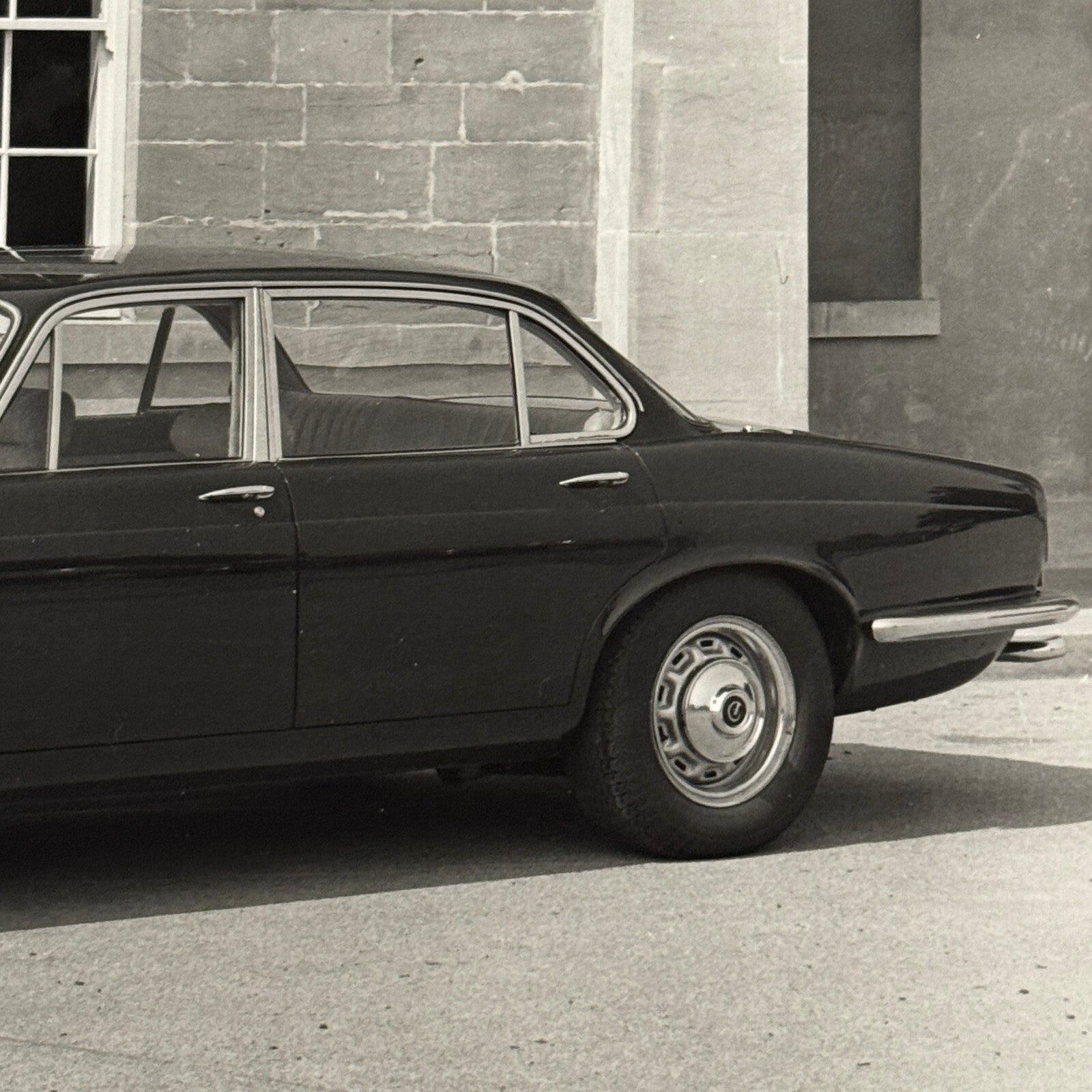 Daimler Sovereign LWB Car Factory Press Photo Photograph Jaguar Sovereign