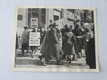 1941 Press Photo NYA Strike Picket Protest National Youth Administration
