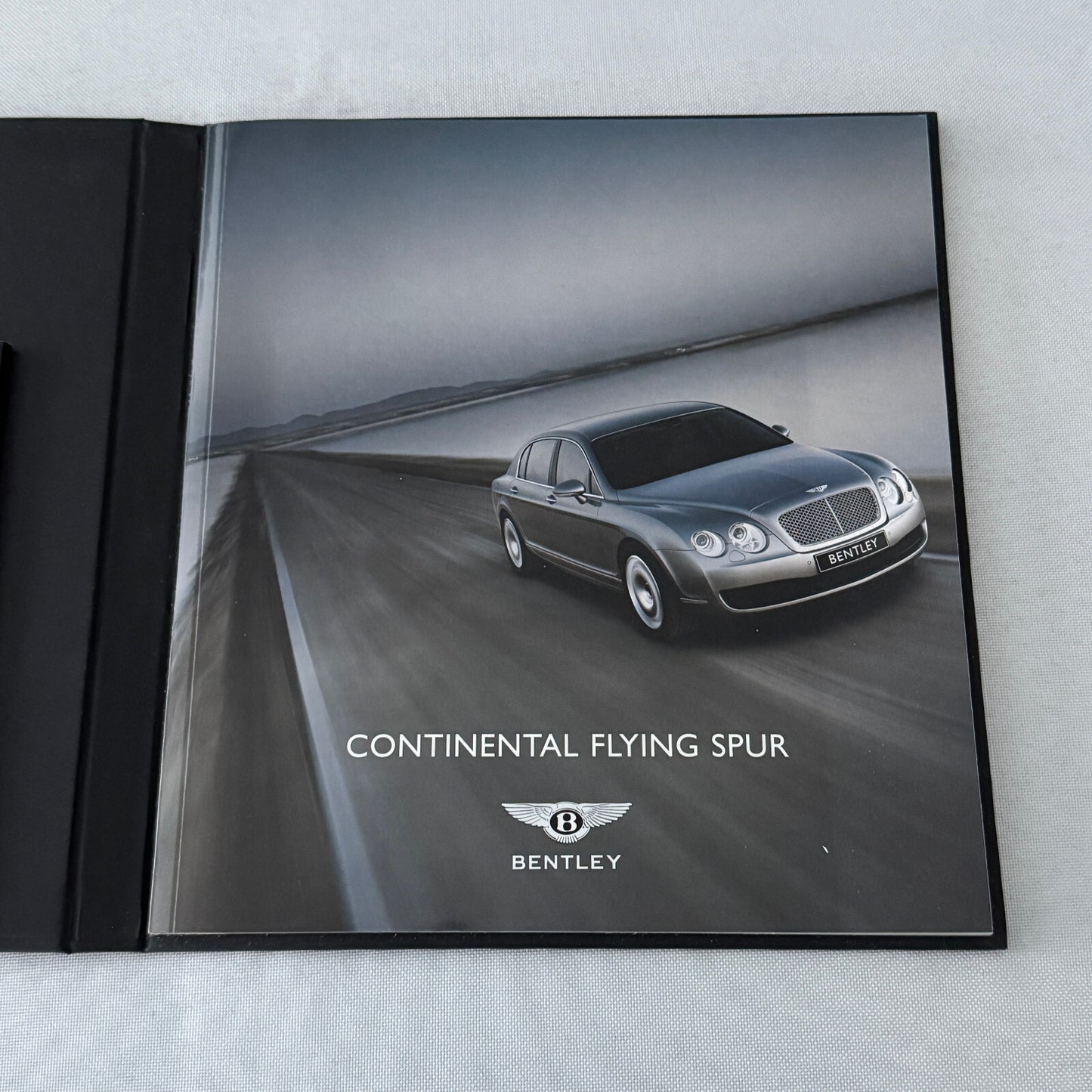 Bentley Continental Flying Spur Car Press Kit Brochure Book with CD SPANISH