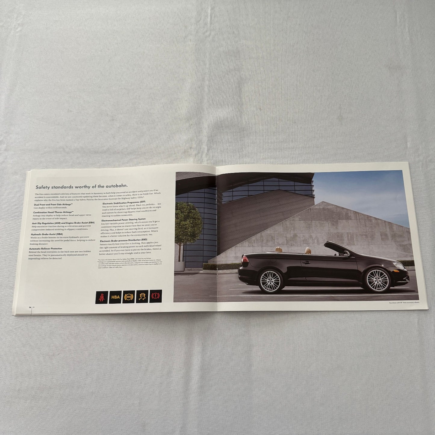 2009 Volkswagen VW Eos Convertible Roadster Sales Brochure Catalog Canadian