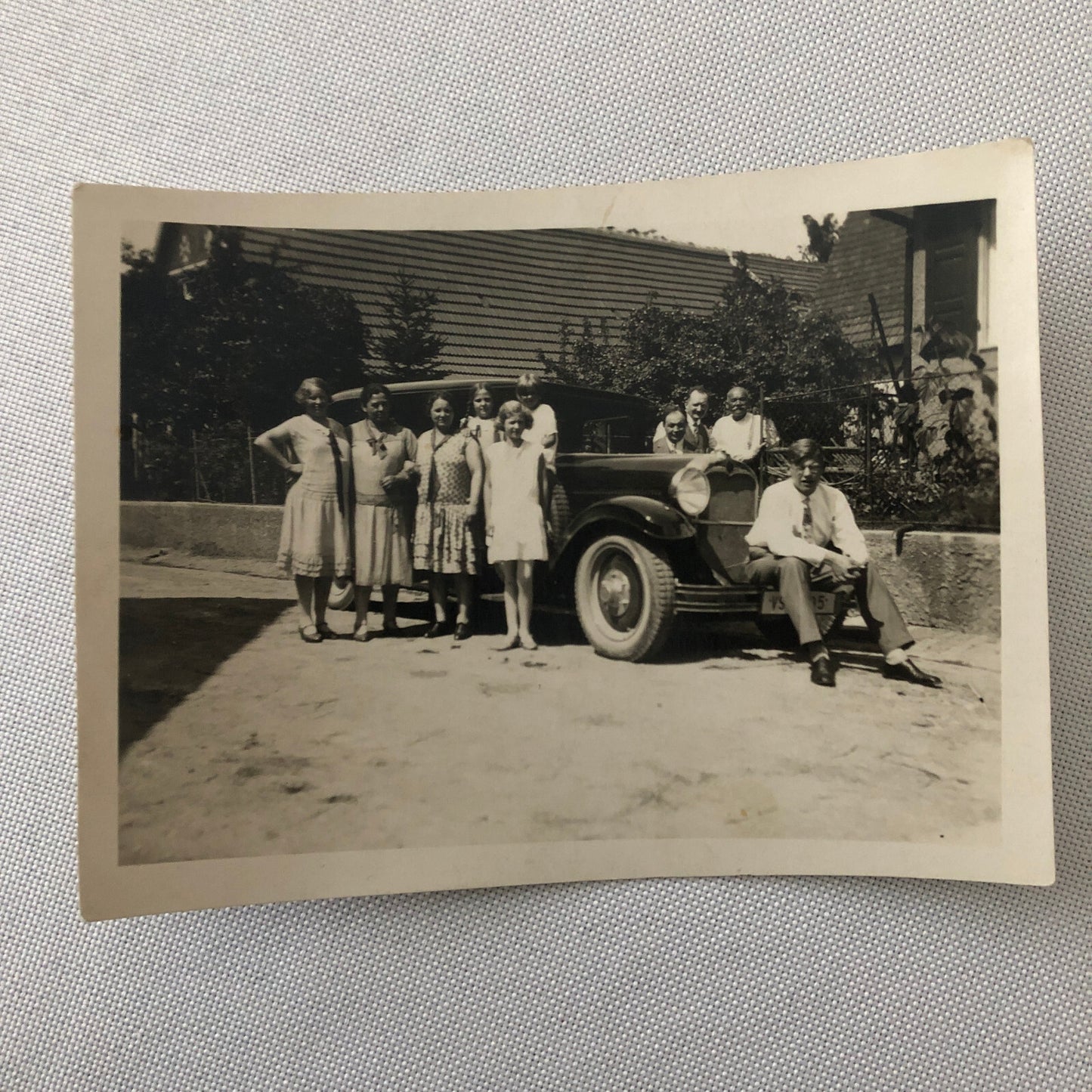 Vintage Photo Photograph Snapshot People Family with Car Automobile  + AL22SM2