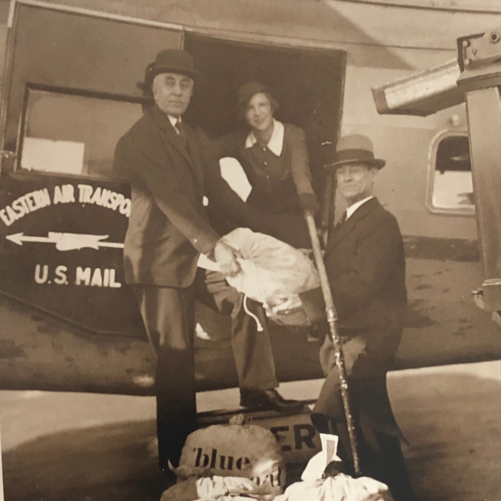 Press Photo Photograph Calvin Coolidge Secretary Pays Election Bet 1932 Airplane