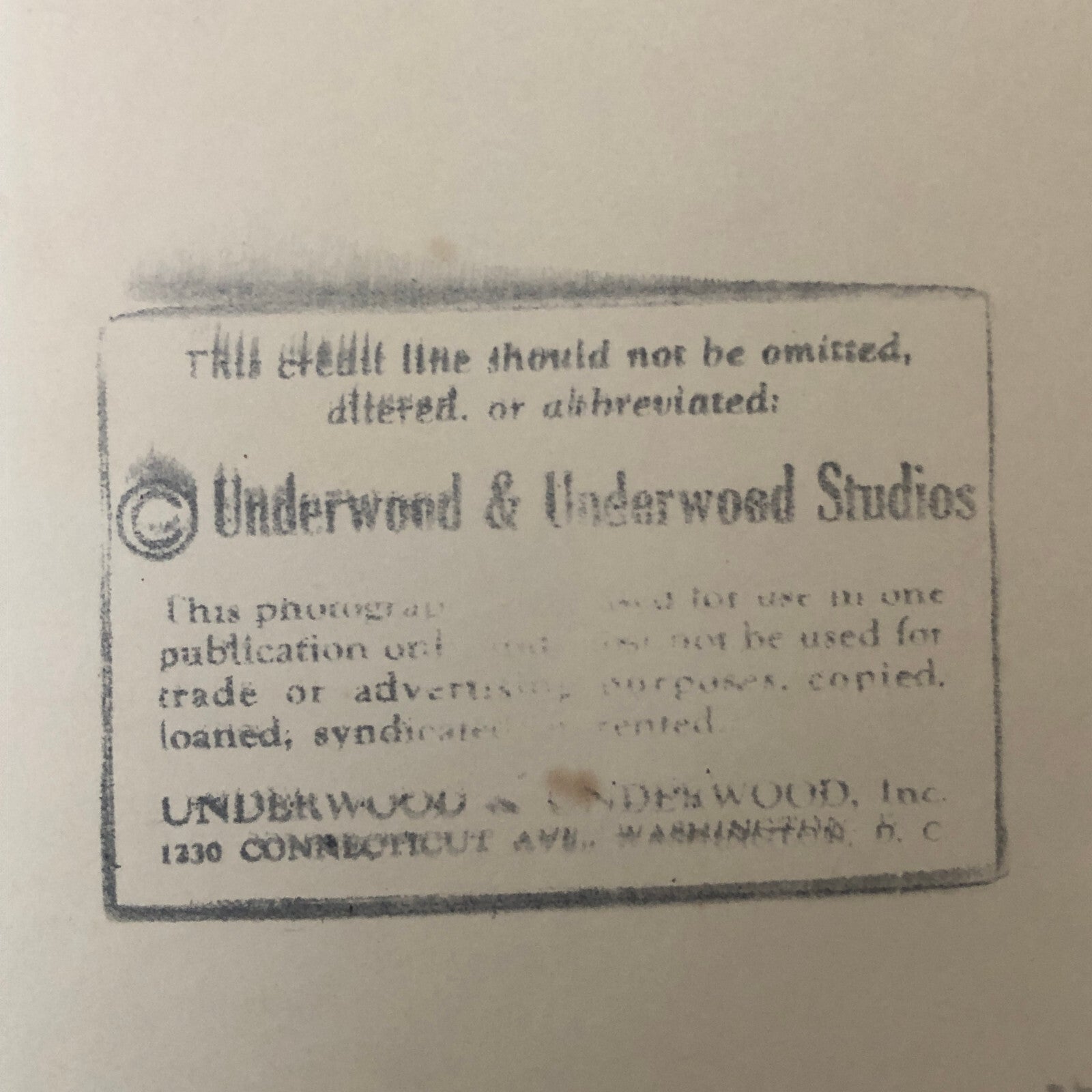 Press Photograph Photo Scientist New Method of Seeing Germs 1932 Underwood Photo