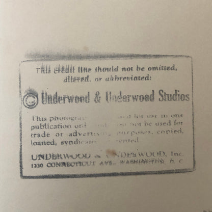Press Photograph Photo Scientist New Method of Seeing Germs 1932 Underwood Photo