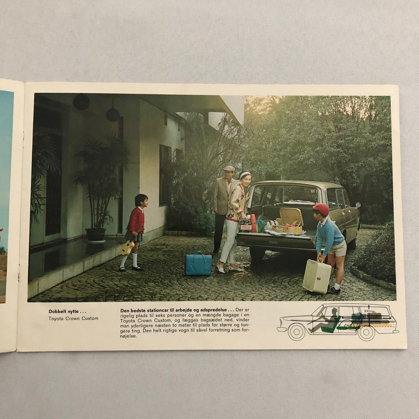 Vintage Toyota Crown Station Wagon Car Sales Brochure Catalog DANISH TEXT