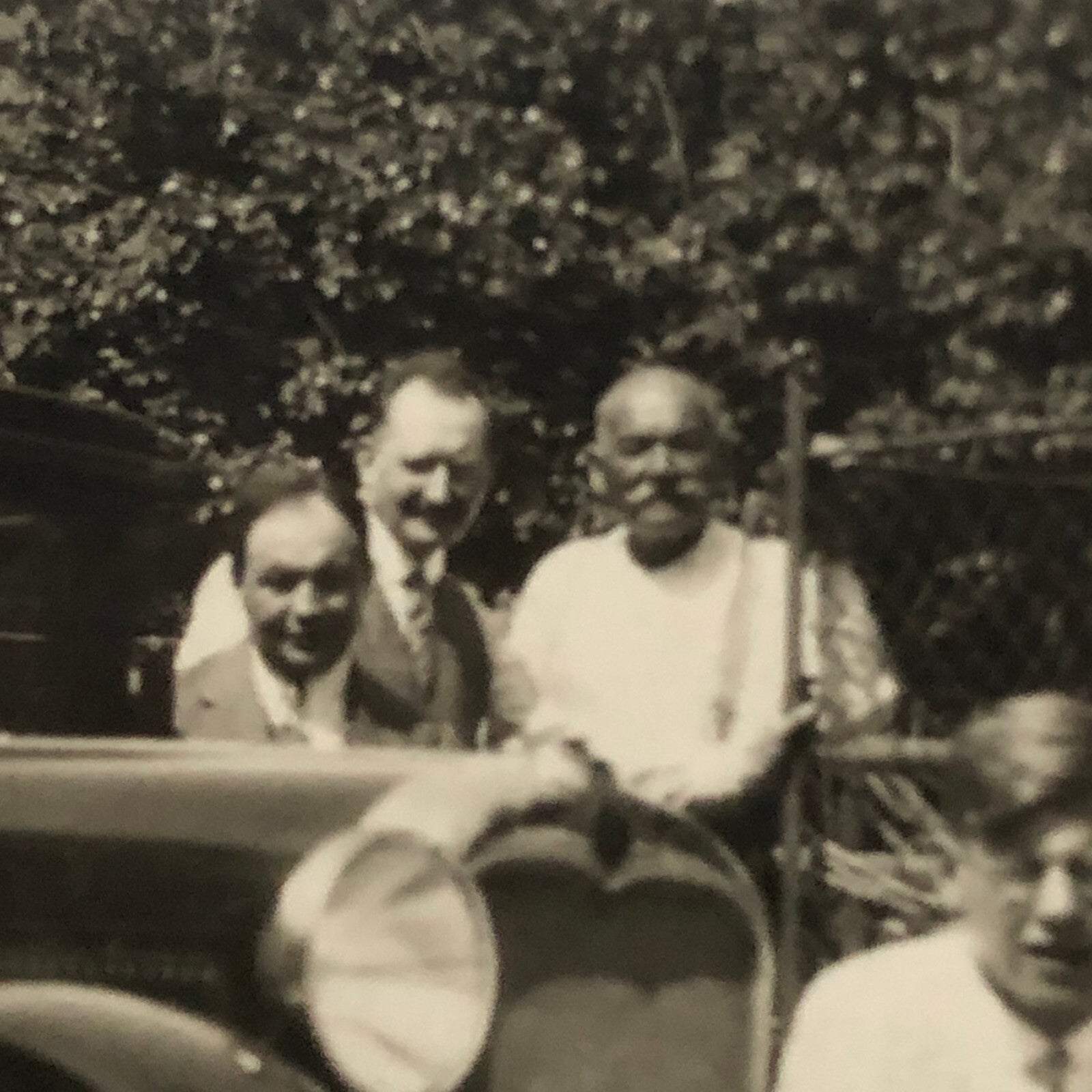 Vintage Photo Photograph Snapshot People Family with Car Automobile  + AL22SM2