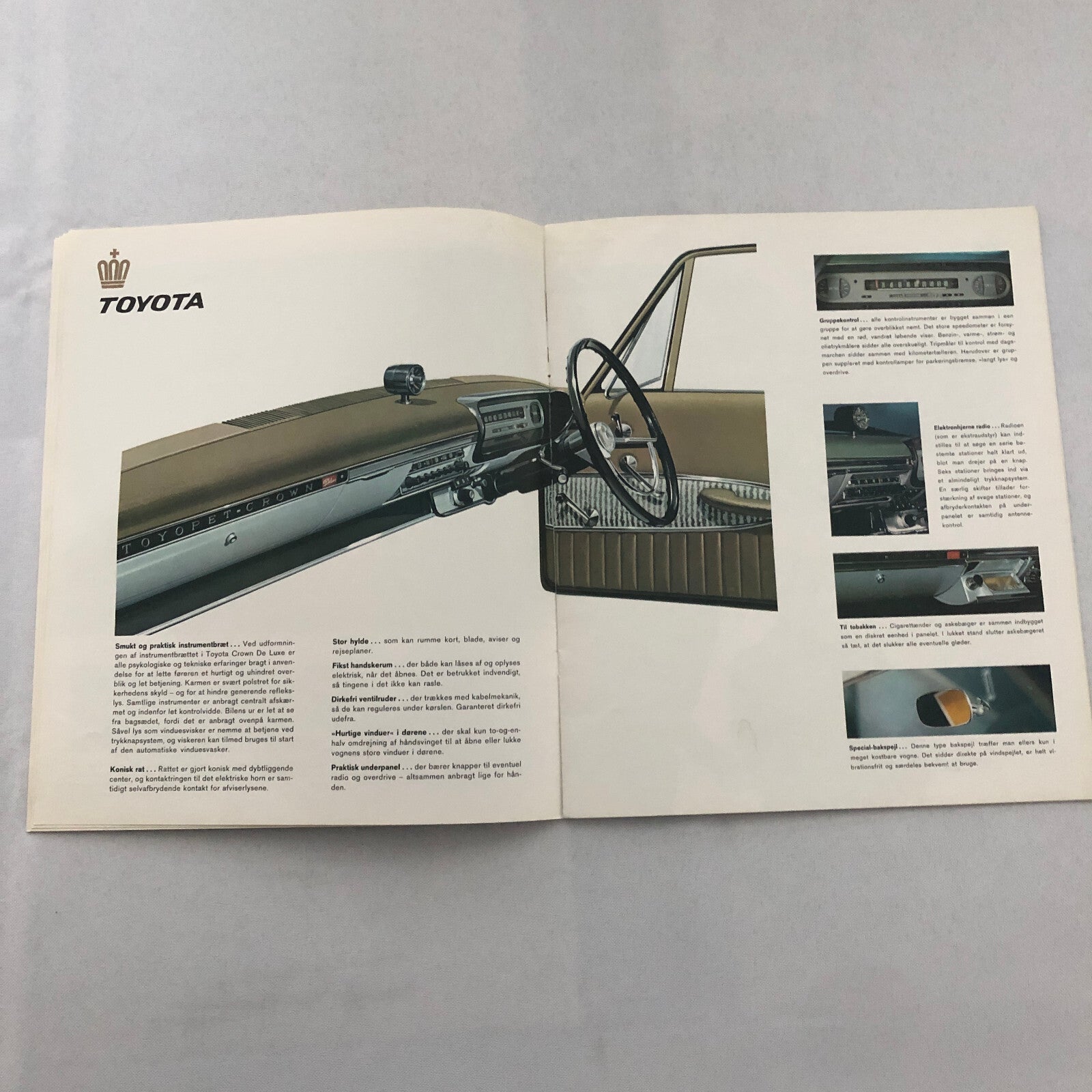 Vintage Toyota Crown Deluxe Car Sales Brochure Catalog DANISH TEXT