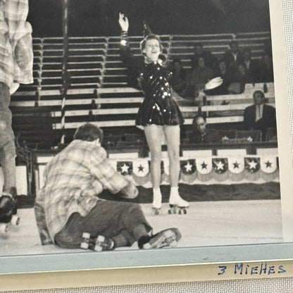 Circus Roller Skating Act Photo Photograph Print Vintage 3 Miehes