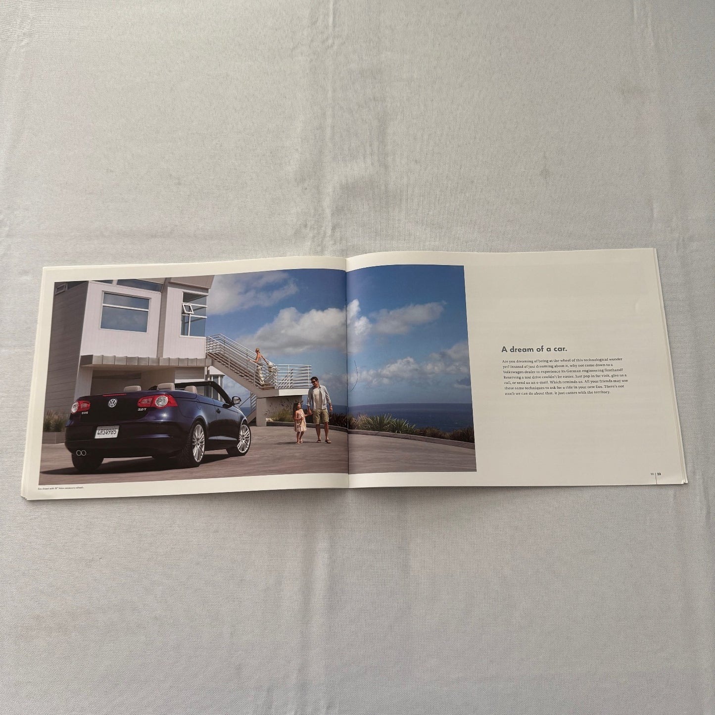 2009 Volkswagen VW Eos Convertible Roadster Sales Brochure Catalog Canadian