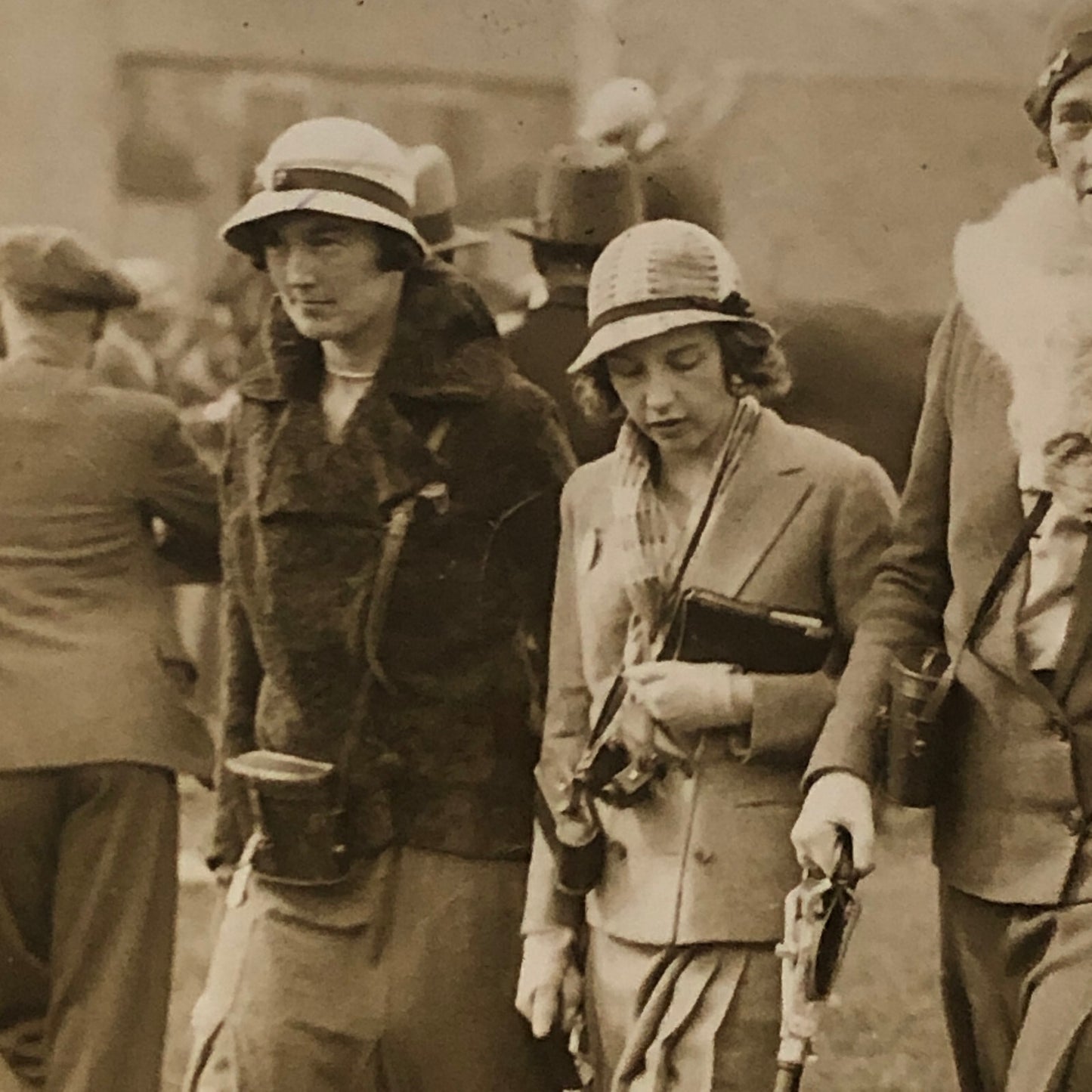 Press Photo Photograph Ladies at Horse Racing Edinburgh 1933 Underwood Photo
