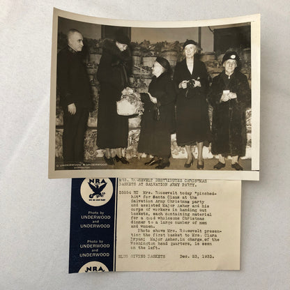 Press Photo Photograph Eleanor Roosevelt First Lady Christmas Salvation Army