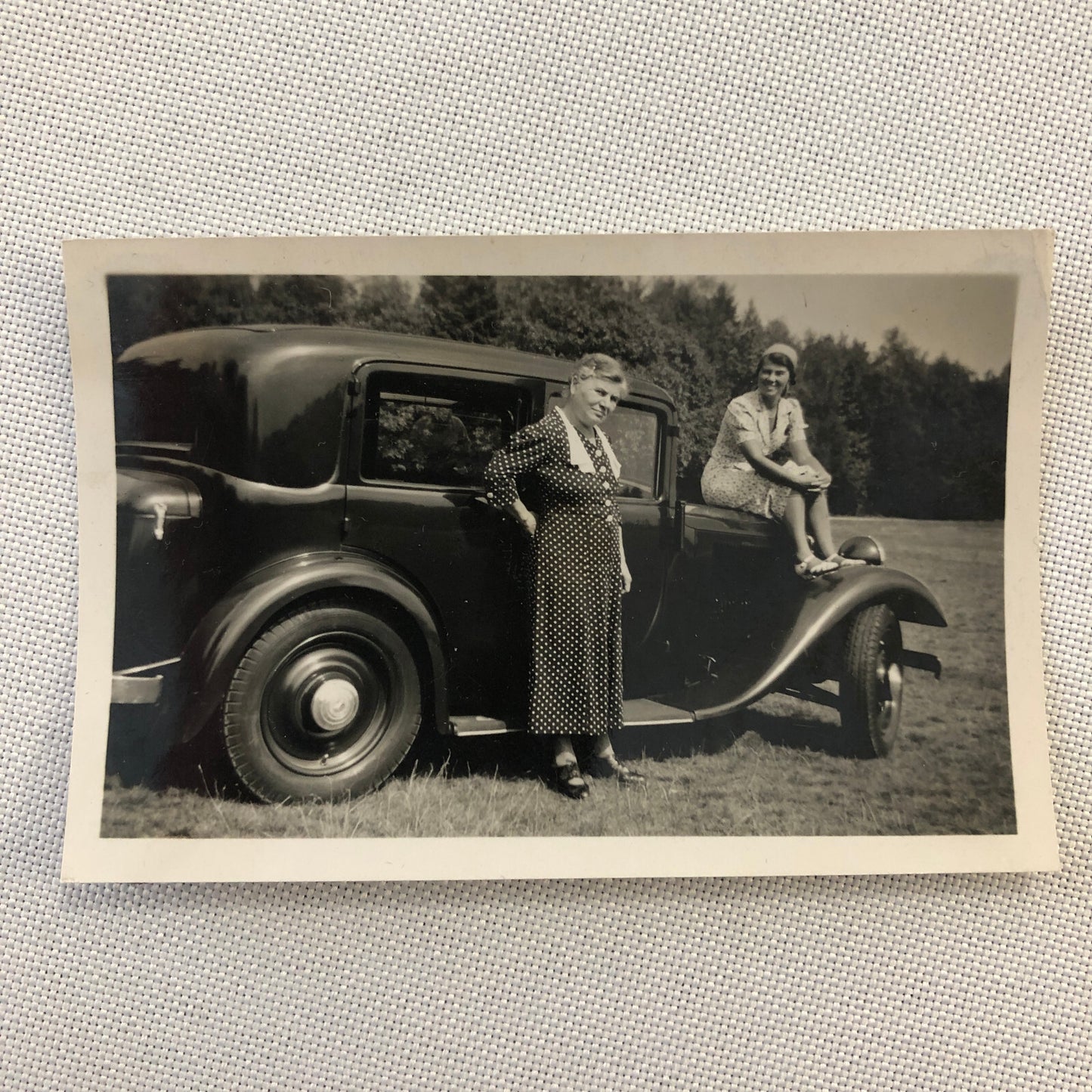 Vintage Photo Photograph Women with Car Automobile  - Tag AL22SM2