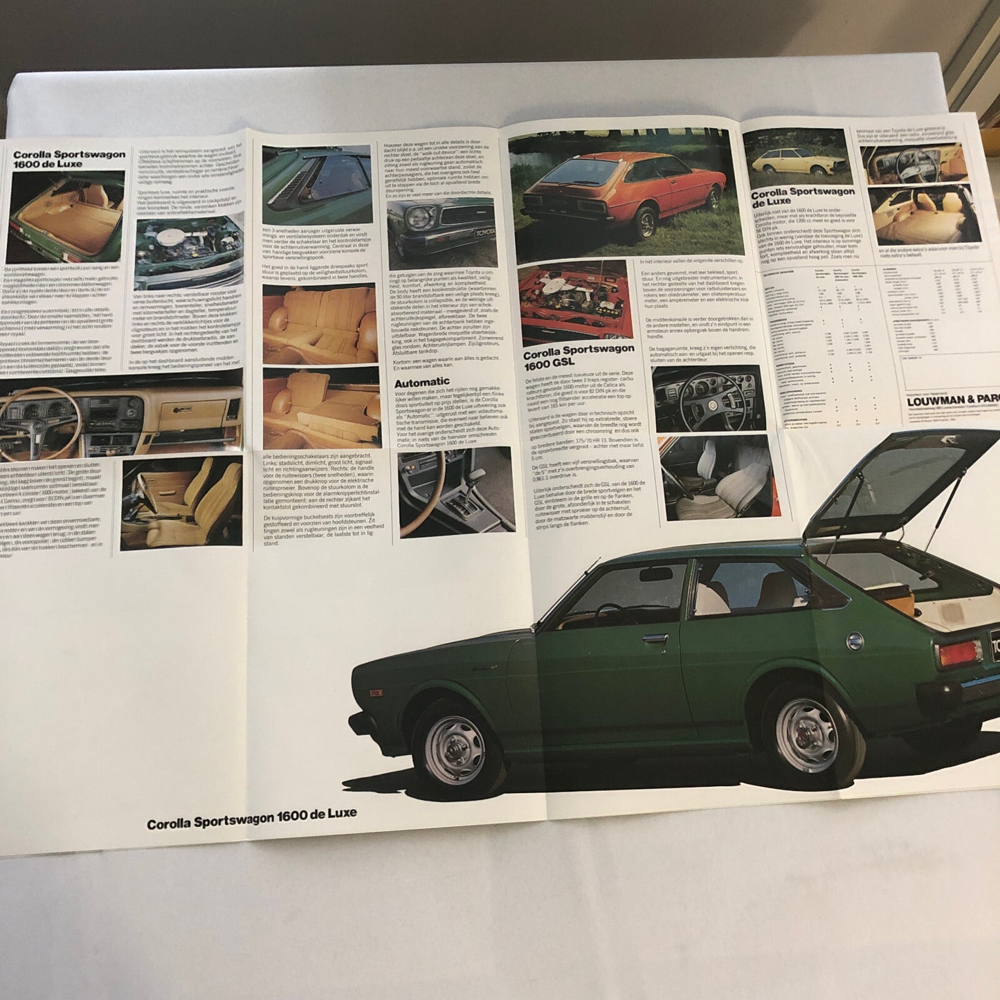 Toyota Corolla Sportswagon Station Wagon Sales Brochure Catalog Poster DUTCH