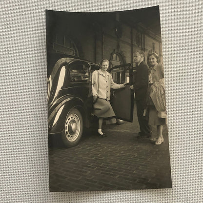 Vintage Photo Photograph Lot People Car Automobile Church AL22SM1