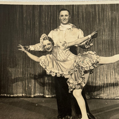 Vintage Roller Skating Act Postcard Post Card Circus The Boomgarden Patineurs
