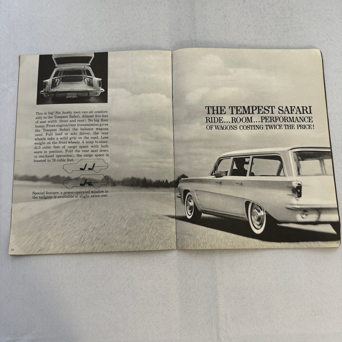1960 Pontiac Tempest Car Sales Brochure Catalog Sedan Safari Station Wagon