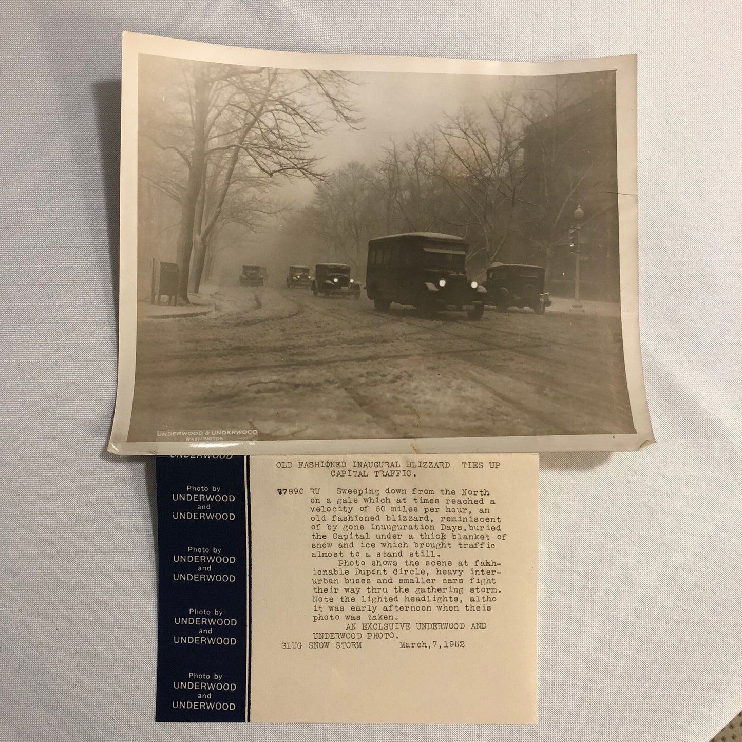 Press Photo Photograph Cars Automobiles Buses in Winter Storm Washington DC